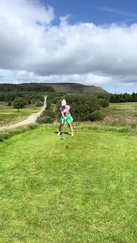No one smashes them like Evz! Boosh 💥 #driver #golfgirls #fridayvibes #fyp #golfcourse 
