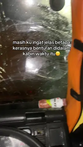 alhamdulillah doa ibuku lah yang menyelamatkanku🤲🏻#fyp #drivermuda #laka 