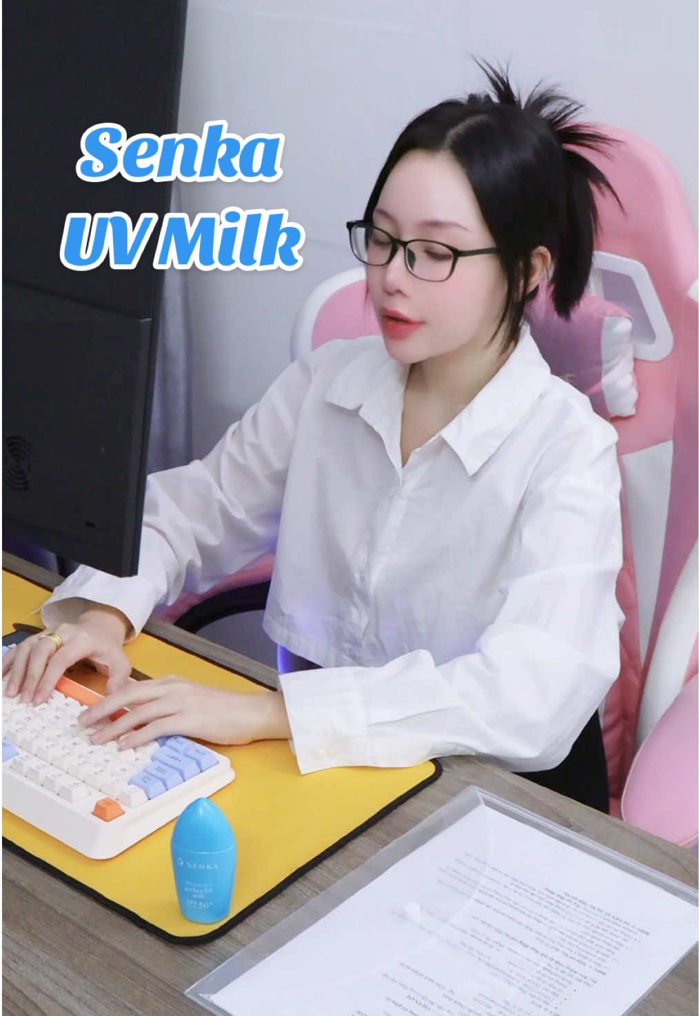 Nhờ có em Senka UV Milk chống nắng 6trong1 mà mình yên tâm làm việc cả ngày dài với lớp nền nguyên vẹn, chống nắng 10 điểm, mấy bà săn ngay nha😍😍 #Senkavietnam #SenkaUVMilk #Chongnang6in1 #ChapnangcungSenkaUVMilk #hanniethuyhien 