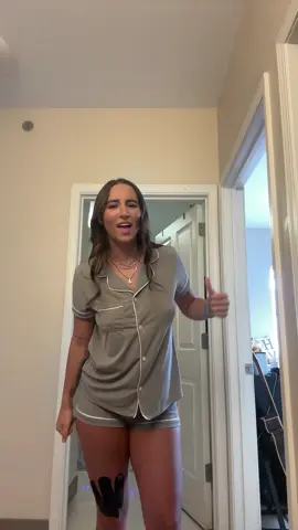 NEW NECKLACE!!! @EVRY JEWELS use code JOLIE982 at checkout🩷🩷