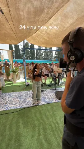 שישי שמח עם ירון אילן #VoiceEffects #fyp #foryou #virali #viralivideo #רוןאיזנקוט #tiktok #ילדתפלא #ערוץ24 @ירון אילן @ערוץ 24 