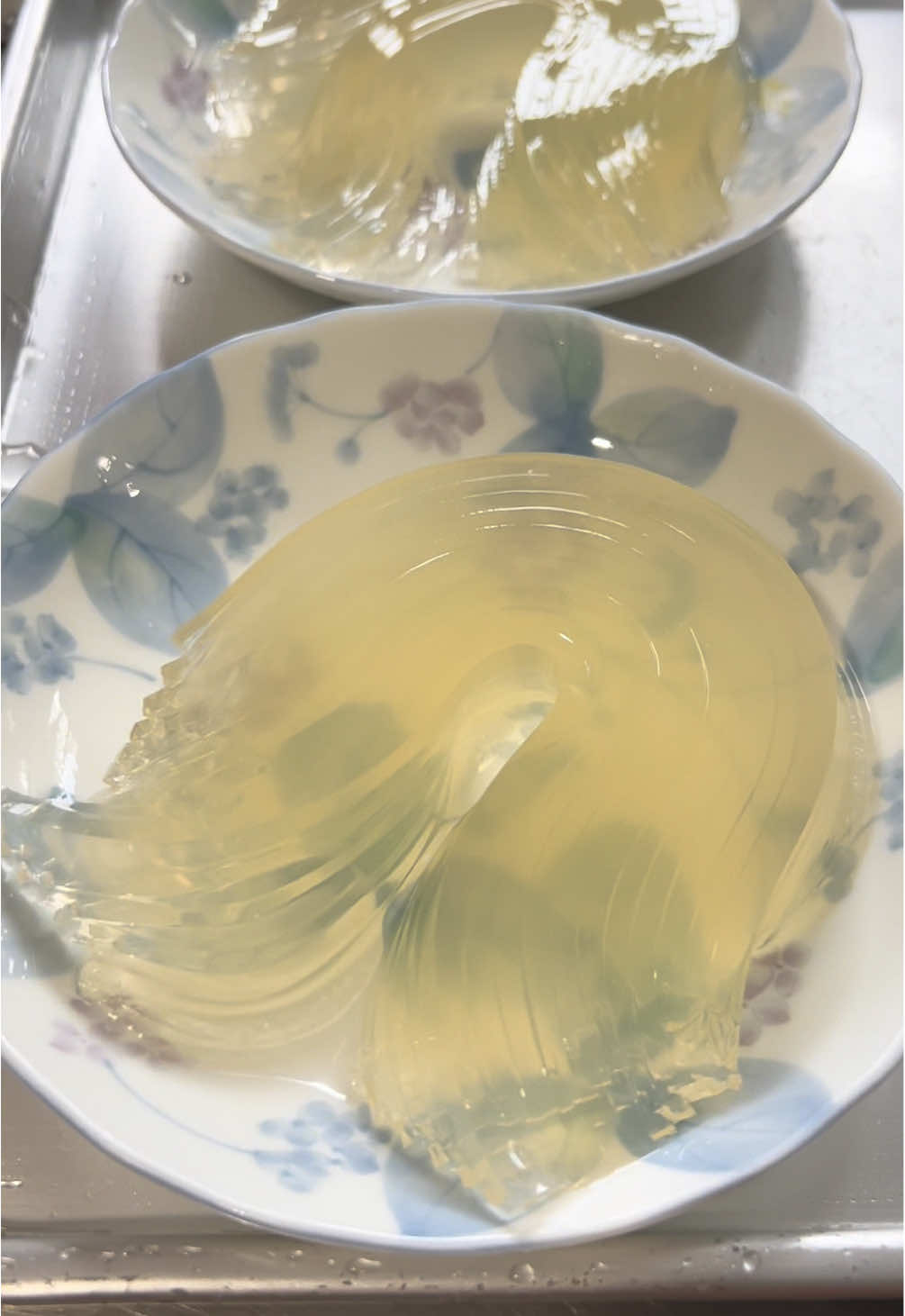 新潟の名水で作るトコロテン Gelidium jelly noodles 🏠 日本一うまいトコロテン 🚉 ほくほく大島駅：Hokuhoku-Ōshima Station 🥢 トコロテン：400円 📍 〒942-1104 新潟県上越市大島区下達460-2 🏠 Nippon Ichi Umai Tokoroten 🚉 Hokuhoku-Ōshima Station 🥢 Tokoroten: $2.7 (gelidium jelly) 📍 460-2 Shimotatsu, Ōshima-ku, Jōetsu-shi, Niigata 942-1104, Japan #ところてん #CapCut 