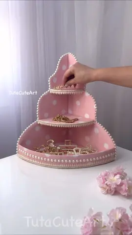 DIY Cute Display Shelves ✨💕 #DIY #tutacuteart #diycraft #diyideas #crafts 