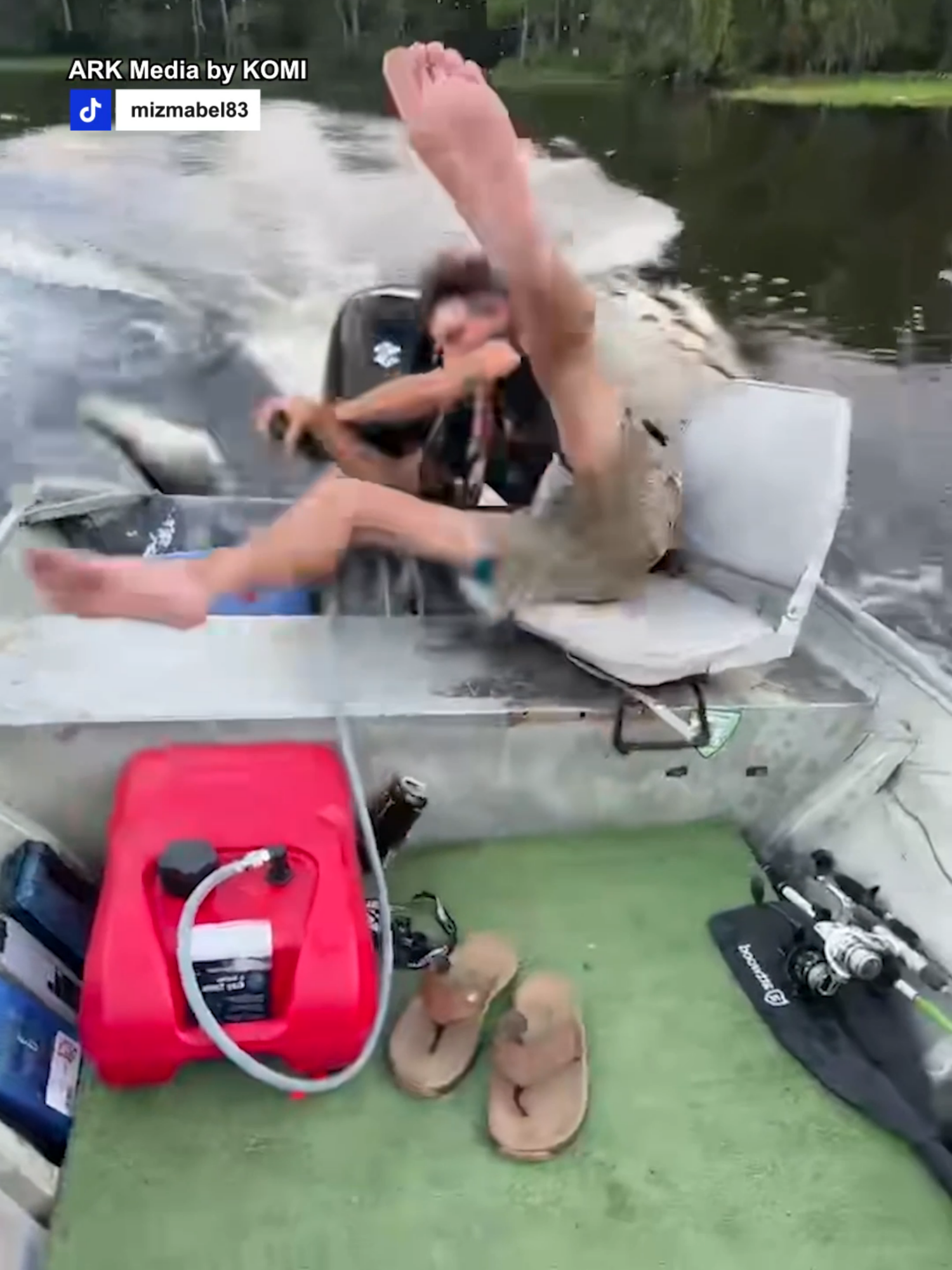The fish that fought back 🐟💥 🎥 - @mizmabel83  #fail #fish #fails #boat