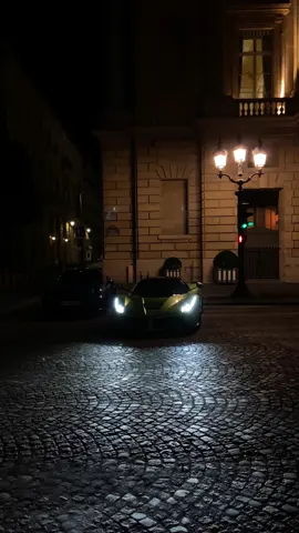 Ferrari Laferrari 🍏 #ferrari #laferrari #paris 