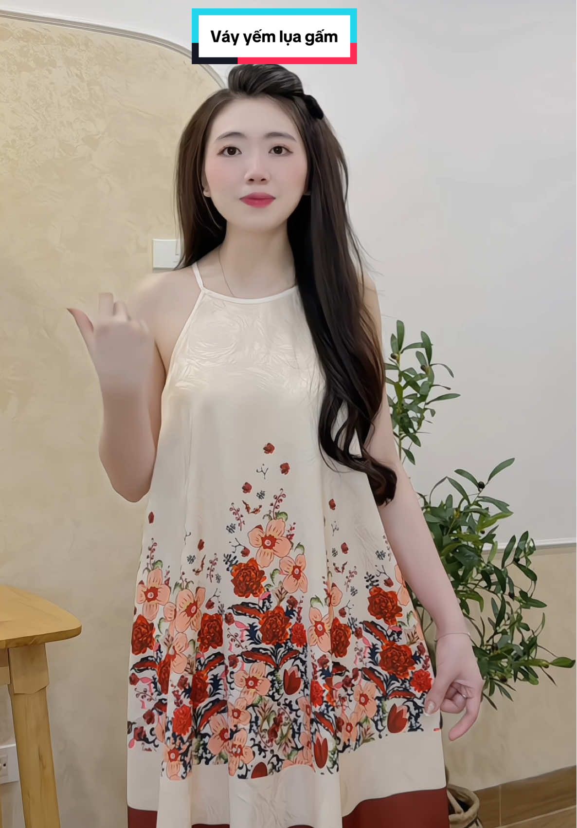 Váy yếm lụa gấm hoạ tiết sang🥰🥰 #hathuday #thoitrangnu #vayngu 