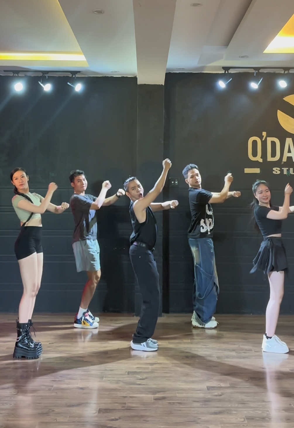 Ẻo Ẻo Ẻo Ẻo Ẻo Ẻo Ẻo Ẻo #qdance #daynhaycantho #xh #tiktokdance