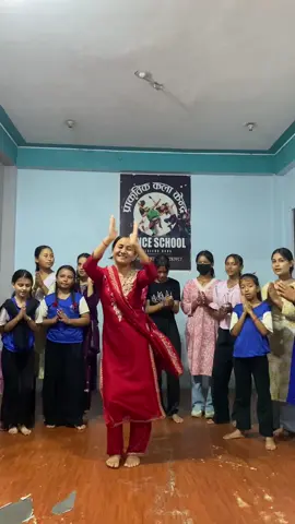 mutuma khil basyo#rabinbudhathoki100 #prakritikdancestudio #tulsipur_dang #viral @🎀 @loyal_girl 😚🫶 @kanxi🫶😚 