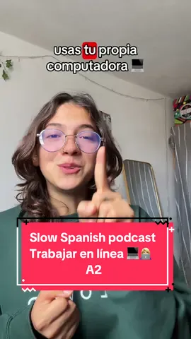 Práctica español lento🐝  Hablando del trabajo en línea 👩🏼‍💻💻 para oyentes A2 Try not to read the subtitles! Challenge yourself✨ You’re improving everyday! #slowspanishpodcast #podcastlentoenespañol #maestramiel #spanishteacher #spanishlistening 