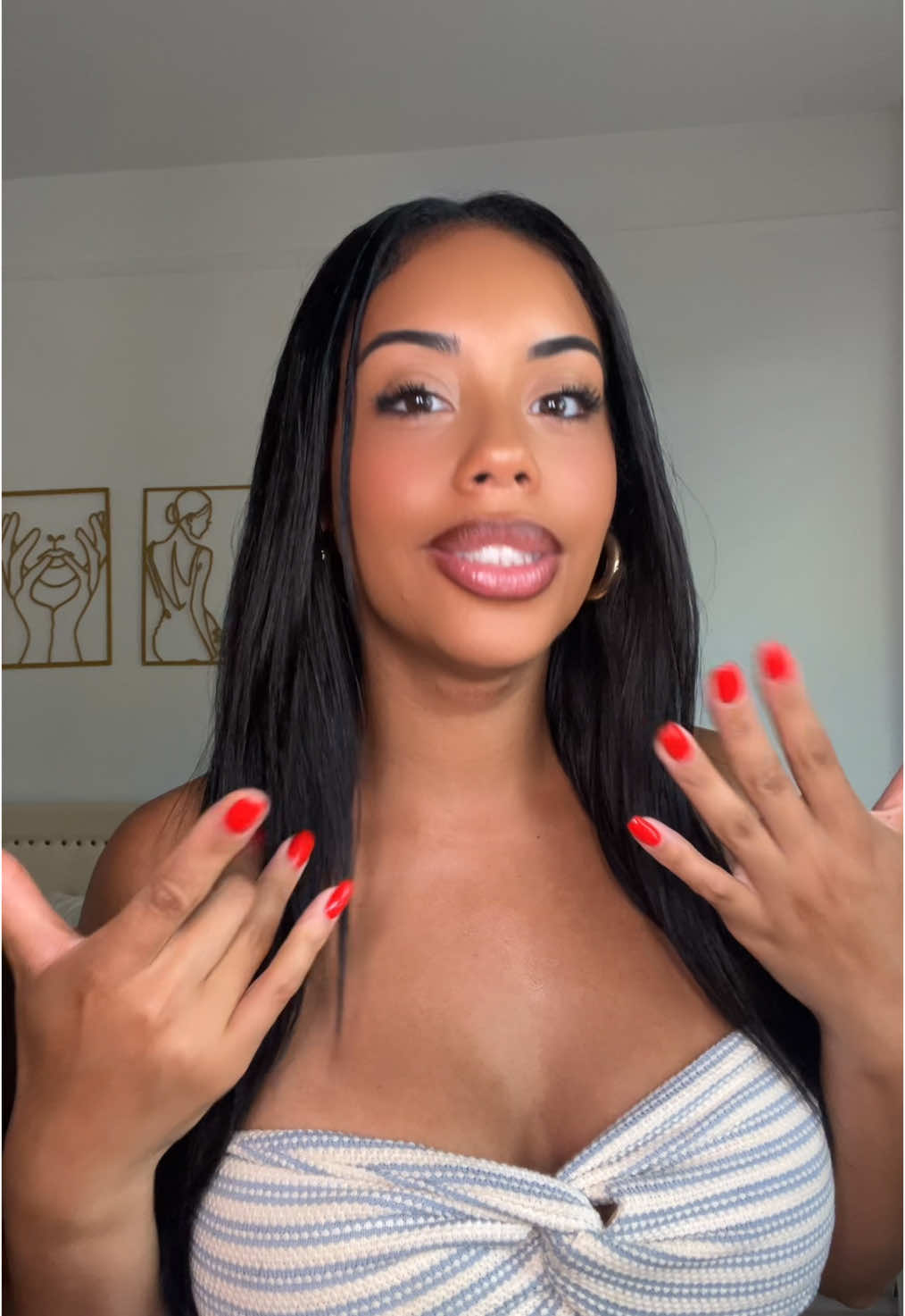 This is your sign to get red nails 💅🏼  #rednails #rednailtheory #summernails 