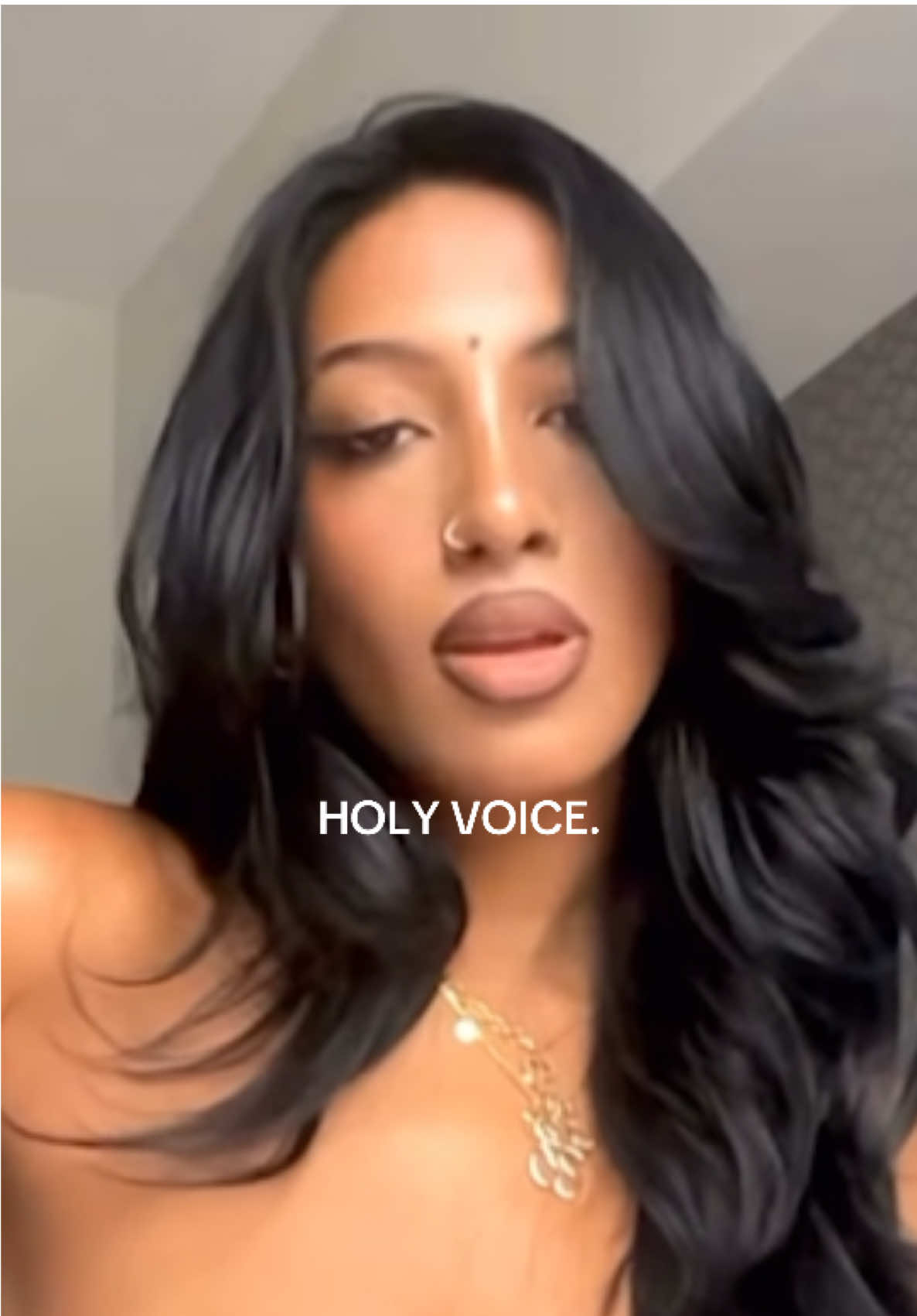 HOW DOES SHE SING LIKE THAT #lararaj #kpop #coversong #singing #vocals 