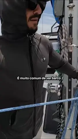 Organizar os cabos no veleiro faz toda a diferença! ⚓️ Dicas incríveis nos cortes do @irmaoskatoosh para uma navegação mais segura e tranquila! 🛥️