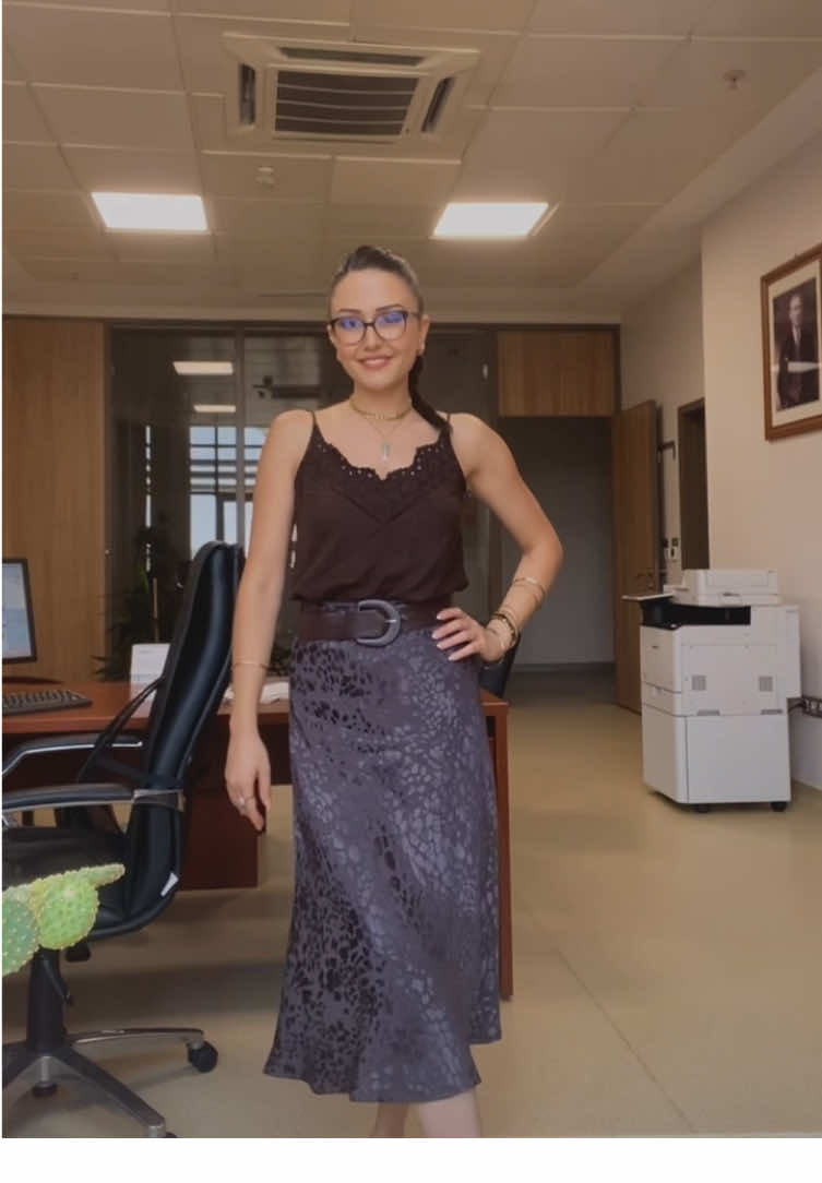 Altına beyaz spor giydim arkadaşlar 😂