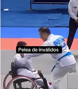 Pelea de inválidos #pelea #umor 