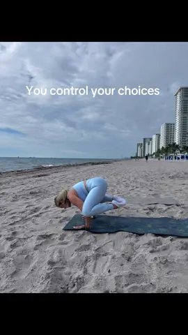 #beach #yoga #yogamotivation #challange #sand 