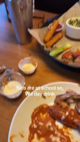 Kids are back at school so we day drink @Marisol Perez #rgv #couplegoals #coupleswholift #postworkoutmeal 