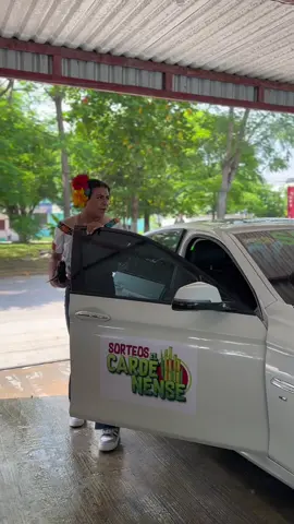Esto me pasa por subirme con extraños😭 Si quieren ver la página del coche aquí se las dejo Sorteos El Cardenense