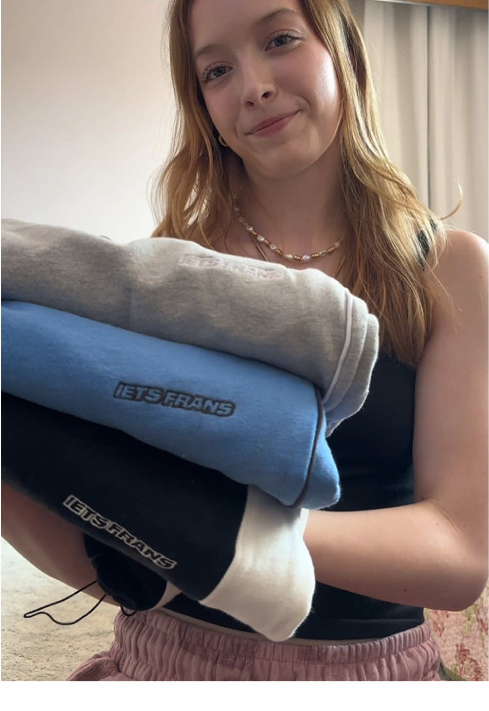 Im obsessed @Urban Outfitters  #ietsfrans #ietsfransjoggers #urbanoutfitters #clotheshaul #fashion 