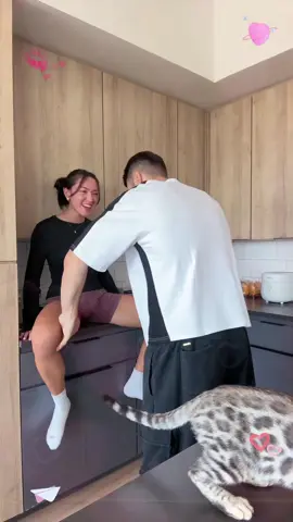 Hug my girlfriend out of nowhere and see what she does.Chelsea defeated PSG 3-0 to win the Club World Cup Final #psg #clubworldcup #Soccer #football #chelsea#usa🇺🇸 #unitedstates #foryou #couplelove #girls #girlfriend #Love 