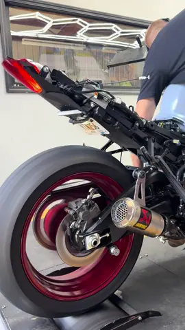 2025 Suzuki Gsxr1000R with full Akrapovic exhaust  #artisntfast #moto #motor #1map #mooremafia @Akrapovič Exhaust System 