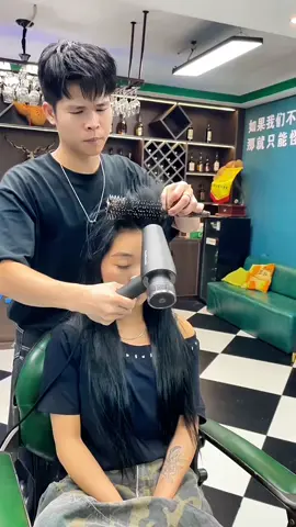 Funny hair dresser #funny #comedy #laughter #hhhh #prank 