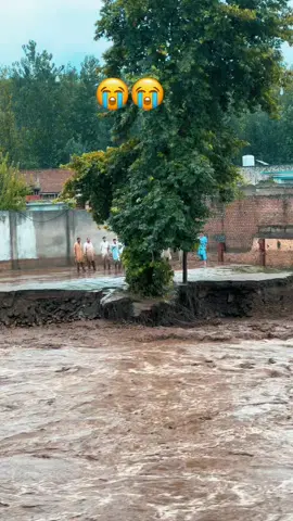 Swat buner flood today in Pakistan 😭🤲🏼🙏 #swatflood #bunerflood #viralvideo #foryou #foryoupage 