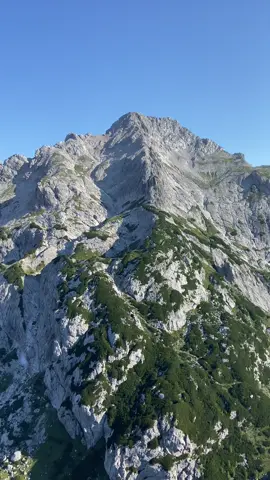 Wait till the end😉 #ifeelslovenia #slovenia #welcomehome #mountains #hike #mountainsview #mountainslife #gore 