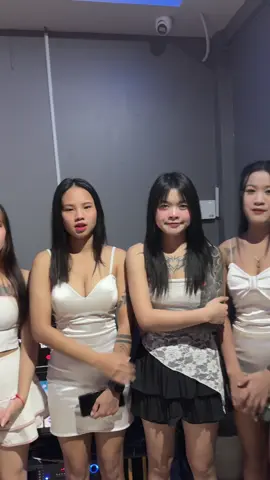 #รัชดาชอย3แยก3 #สมายคาราโอเกะ #นั่งดริ้ง #vip #tiktok 🩷🥰🩷🥰🩷