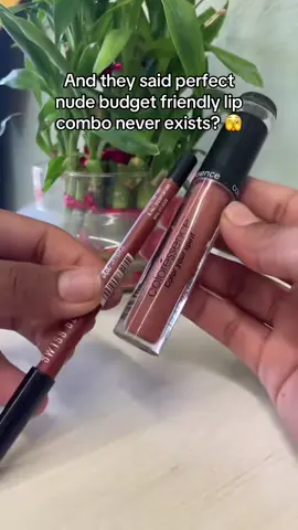 Dm us on insta to order yours🤩#creatorsearchinsights #affordablelipcombo #foryoupage #lipstick #trending 