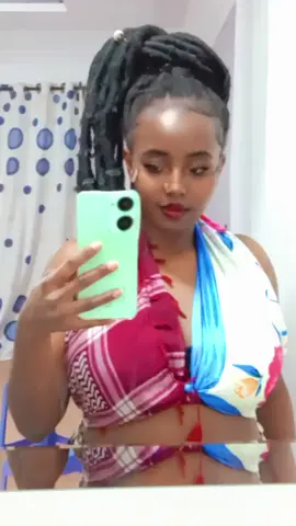 in love with this song😩😩