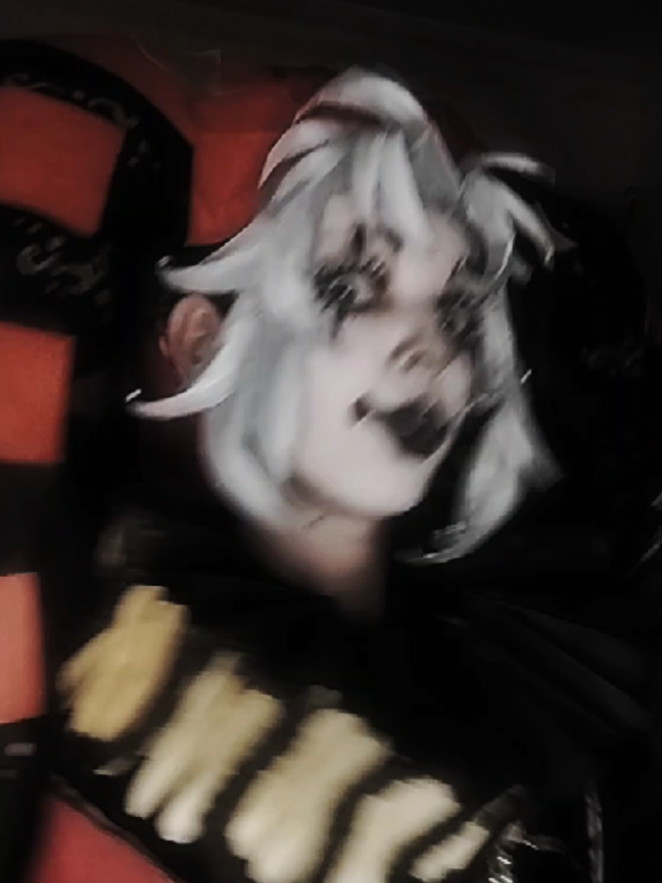 I've un-ironically started to raise my eyes out of cosplay too and I can't stop, it looks so silly (⁠>⁠▽⁠<⁠)⁠ﾉ  #thefreakcircus #thefreakcircuspierrot #pierrot #clownmakeup #paperwig 