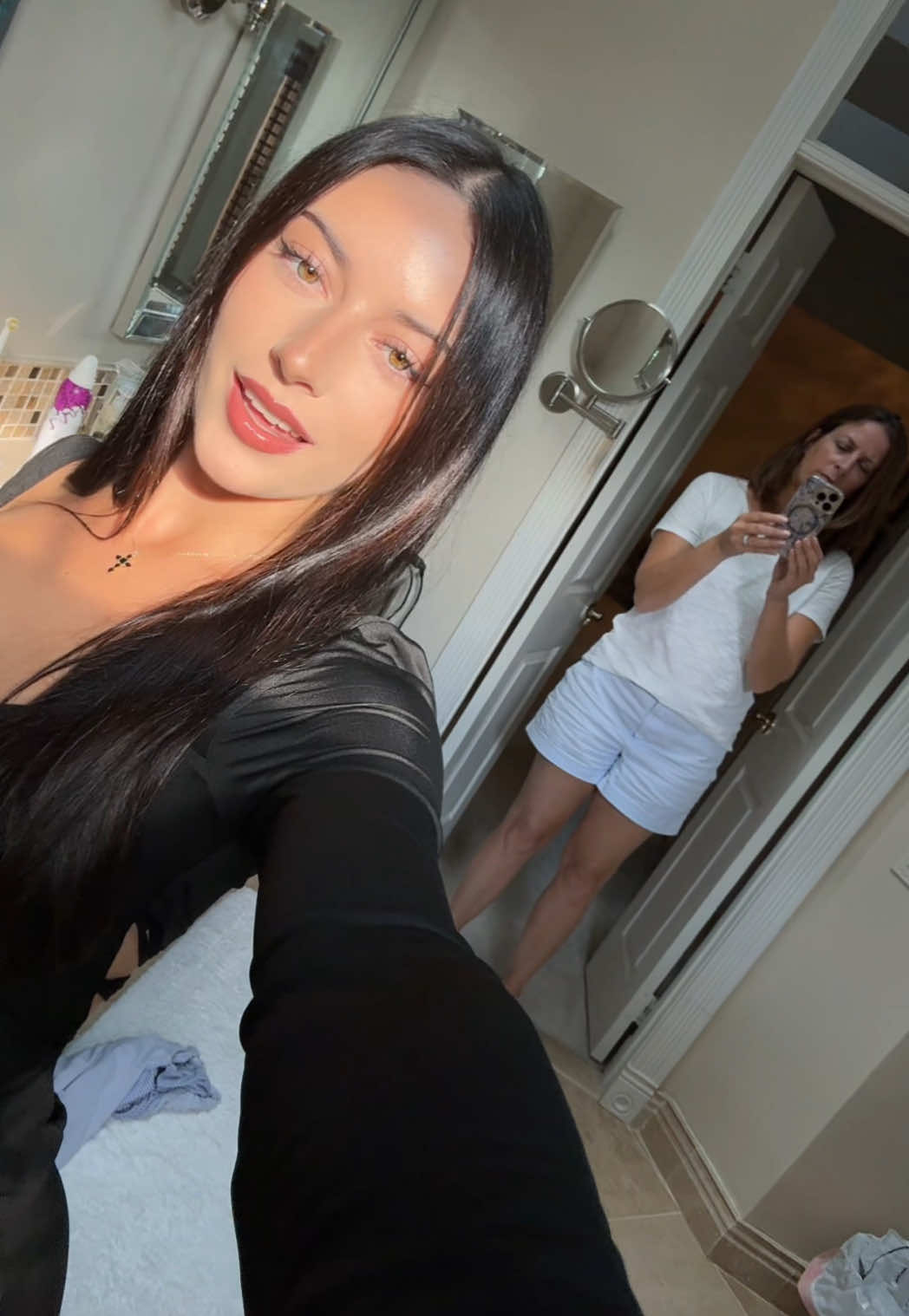 Mommy is poparazzi 