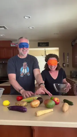 Such a funny food game! But clearly he had the advantage by using both hands! 🤨 credit to @Evan Era for the idea 🤩