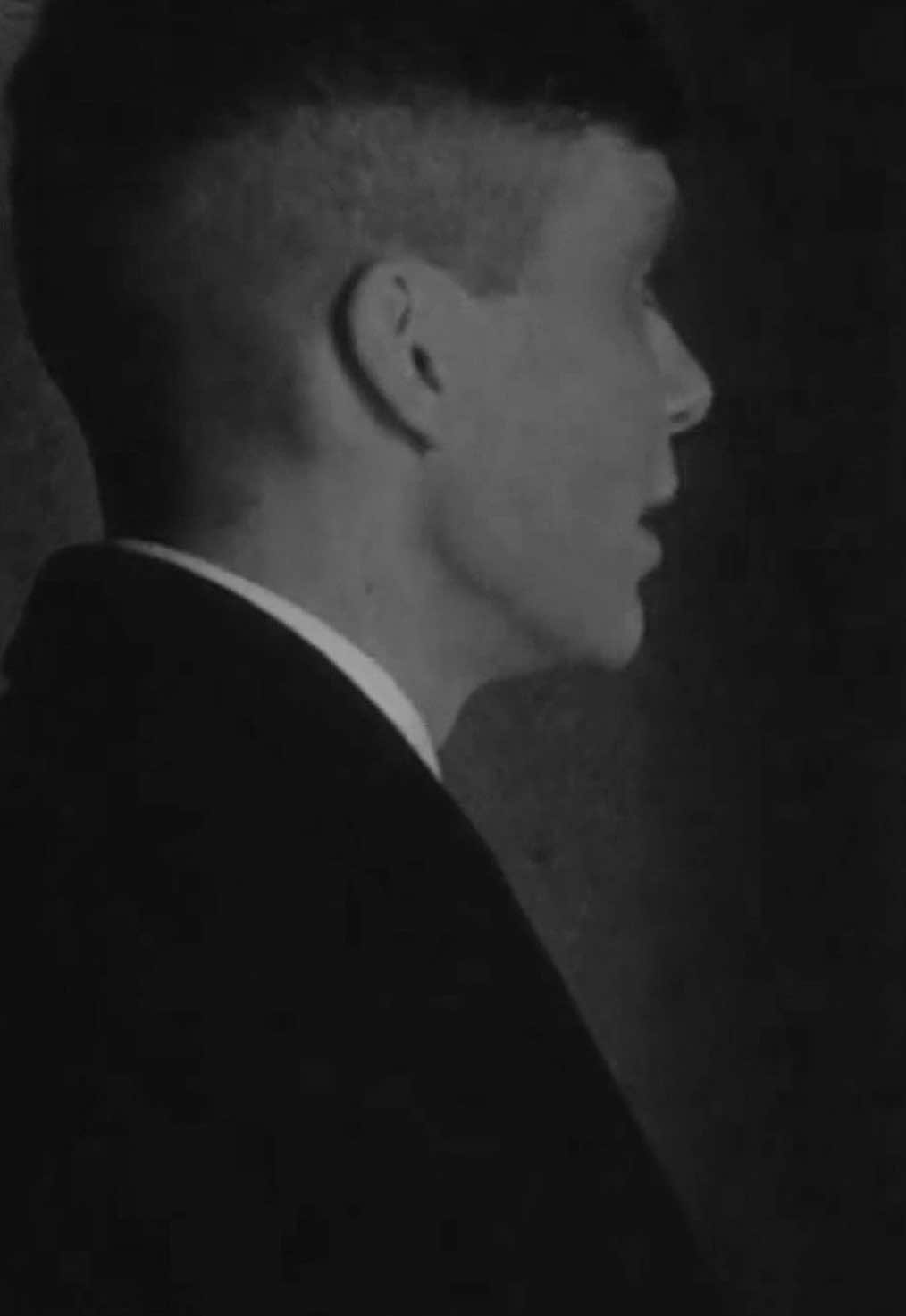 كل فرد من عائلتي يكرهني || #thomasshelby #peakyblinders #توماس_شيلبي 