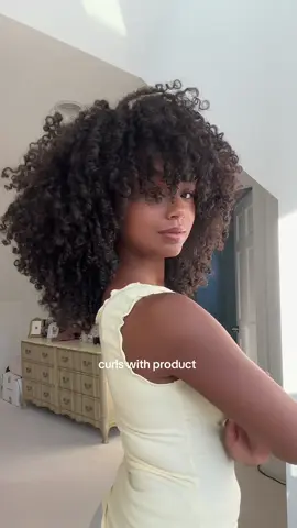 halo? 🤭 #hairgrowth #curly #curls #hairgrowthjourney #irondeficiency #growth #curlyhair #fyp #fypシ  #3ccurls #3b #foryou