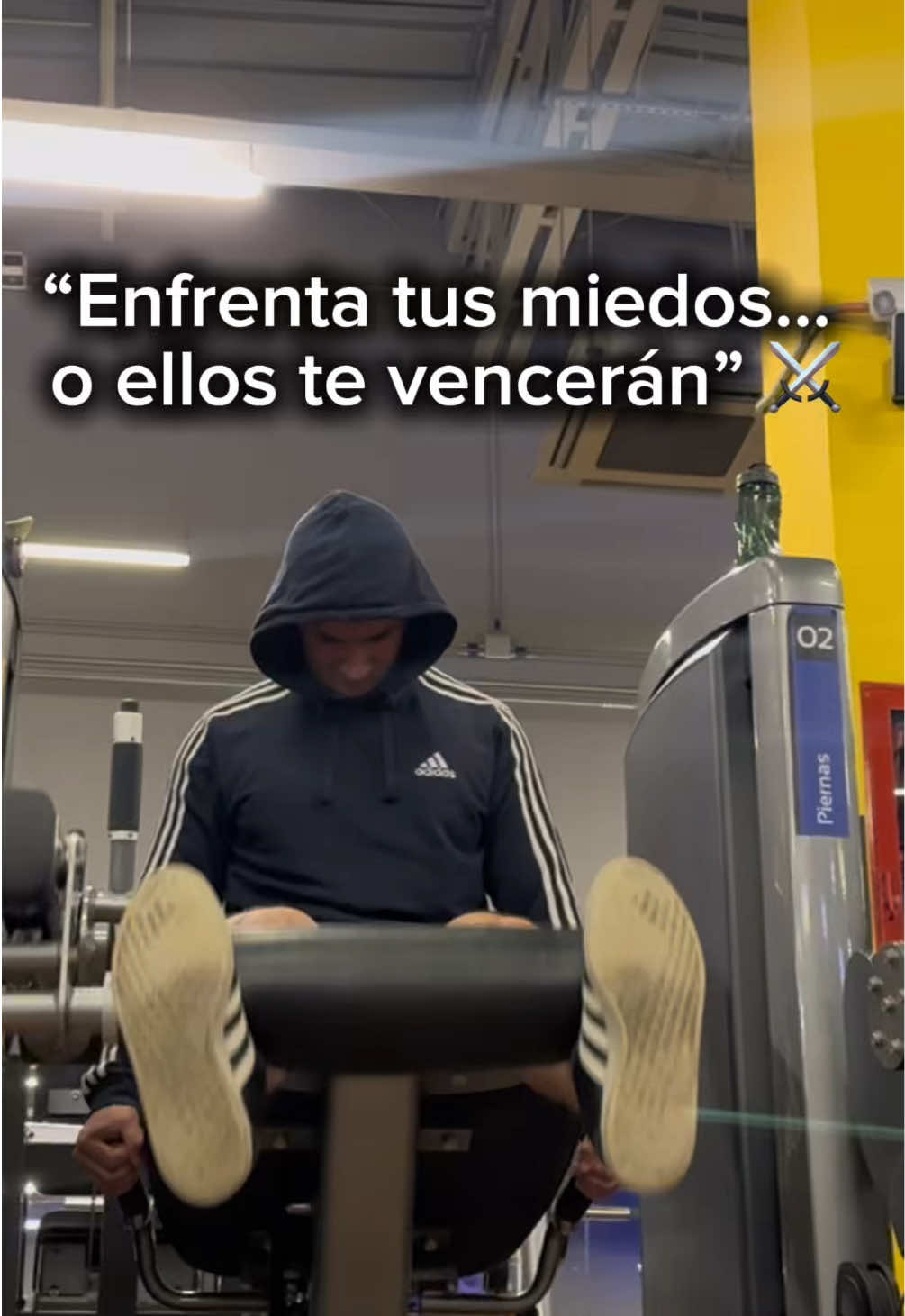 “¿Sabías que la soledad puede ser tu mejor maestra? 💥 Me alejé unos días para enfrentar mis miedos y descubrir mis debilidades. La paciencia, el carácter y la fuerza se forjan cuando estás solo y no hay nadie que te aplauda. Usa esos momentos para entrenarte mentalmente y llegar al siguiente nivel. . . . . . . . . . . . #Soledad #CrecimientoPersonal #Motivación #DesarrolloPersonal #FuerzaMental     