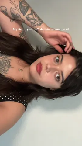 Need some cute wispy lashes to go with this look!! Any suggestions?? #douyin #douyinmakeup #douyinonlatina 