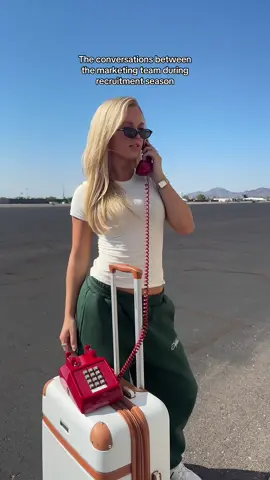 The girls are having fun over here📞 ALPHA PHI for @SKIMS ✈️🎀 #skims #skimspartner #alphaphi #asualphaphi #asu 