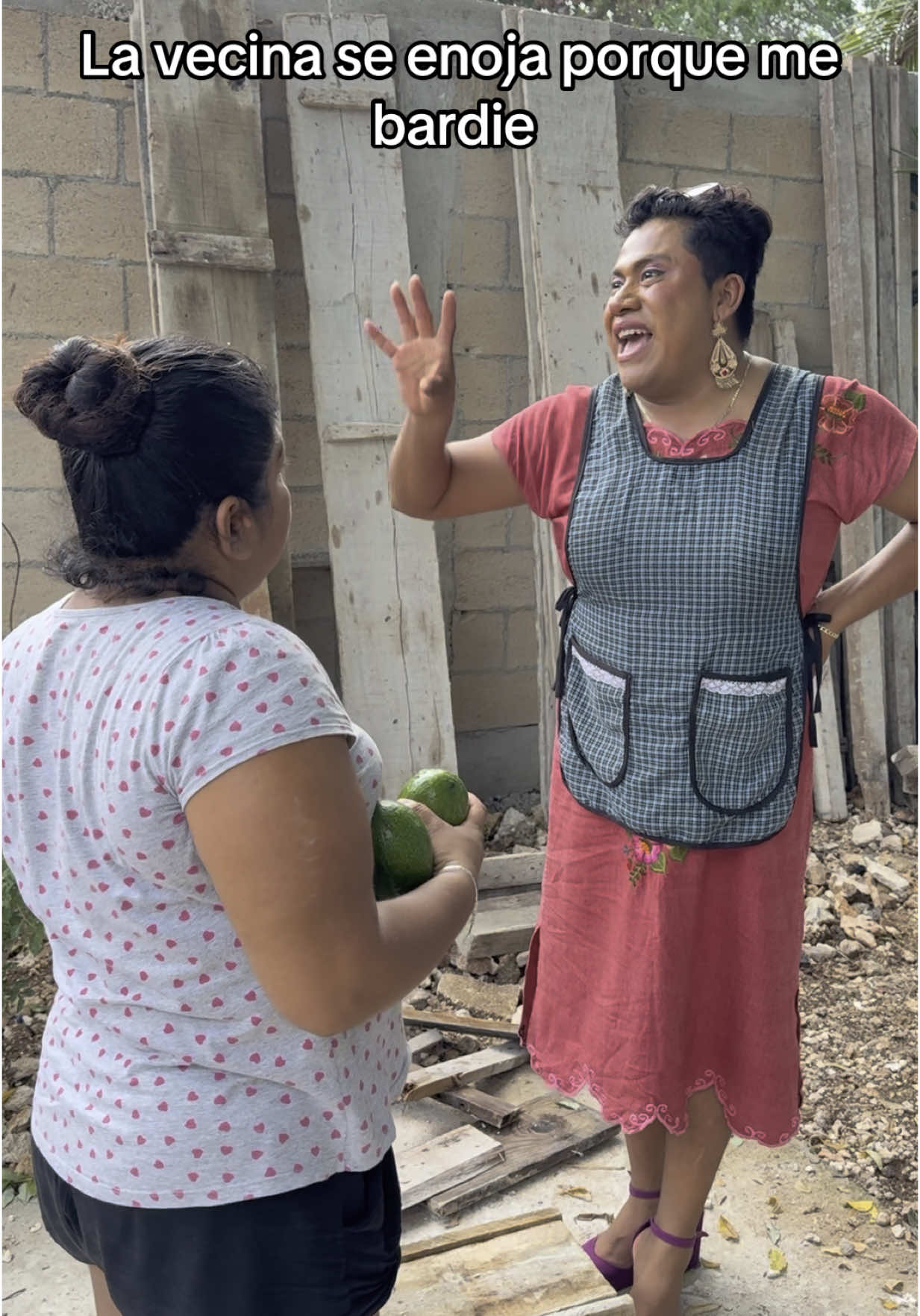 La vecina se enojó porque me bardie #doñacataydominga #comedia #doñacata 