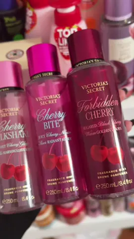 Coleção nova da @Victoria’s Secret já disponível na nossa live, participe da nossa live amanhã às 18:30h para saber a nota de cada um.  #importadosoriginais #victoriassecret #importados 