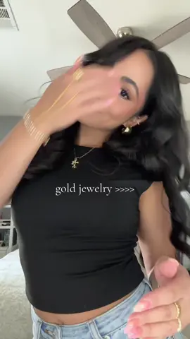 i love @EVRY JEWELS ! use my code DONNA585 for $$ off your order 😚 #evryjewels #jewelry #goldjewelry #fypシ #xyzbca 