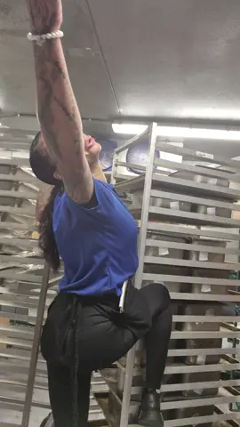 Hopefully my manager don't see this 😂 #servertiktok 