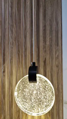 ✨Olha só esses pendentes modernos que deixam qualquer ambiente sofisticado e aconchegante! 😍 Com design diferenciado e iluminação elegante, eles são perfeitos para sala, quarto ou até mesmo seu cantinho gourmet. 🏡✨ E o melhor: você encontra por um preço super acessível na Shopee! 🛒🔥 👉 Clique no link e garanta o seu agora mesmo! #ShopeeAchadinhos #Decoração #Luminária #PendenteModerno #CasaDecorada   