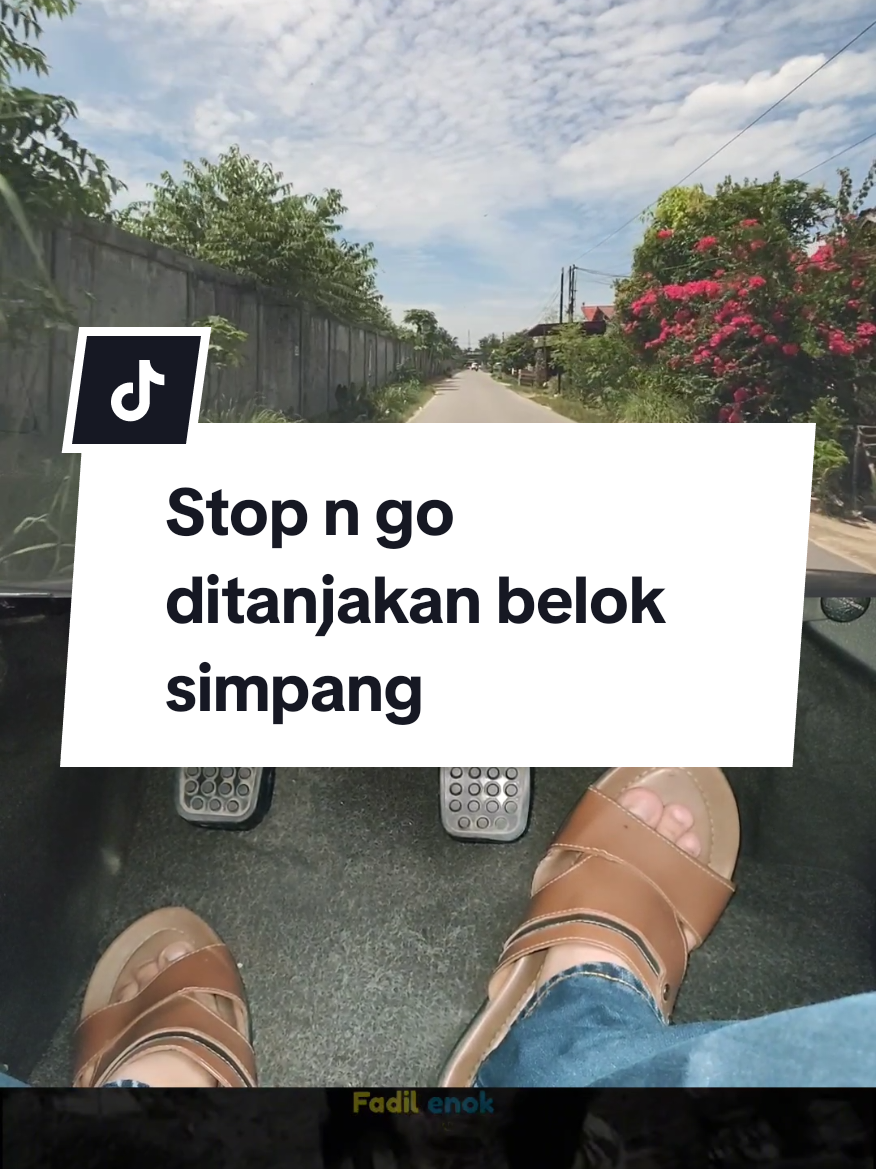Stop n go ditanjakan belok #manualcar #drivingschool #viral #drivinglessons #tutorials 