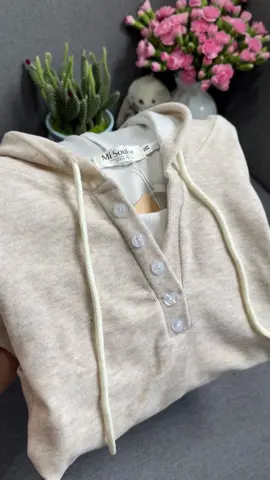 Bộ thu đông dài tay có mũ.  #bộ  #❤️ #bộmacnha #bobongda #bongda#thethao #bothethaonam #bothethao # #bomacnhaxinh #bomacnhanu #bomacnhacute#set #setnu #setthethaonam #setthethaonu  #setquanao #setquanaonu #setquanaodep#setbo #bongu #bohaiday 