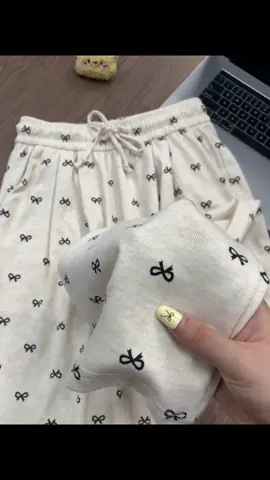 Bagus bngtt bahan nya🫵🏻🤩😻#kulot #kulothighwaist #kulotmurah #fypp #foryou 