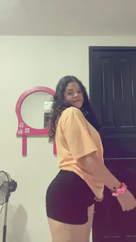 Traumada desde que salió este trend 🧡 #tred #fypシ゚ #xybca #tiktokponmeenparatiporfa #viral 