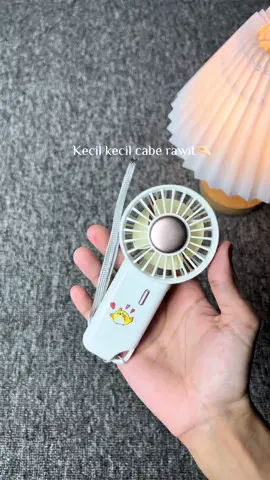 Mungil-mungil🤏🏻#promomakanmerdeka #fyp #portabelfan #minifan #kipasangin 
