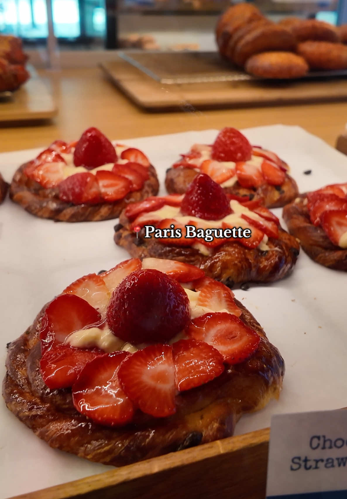 Pretty cool pastries🙂‍↕️🥐✨ @Paris Baguette US  #parisbaguette #bakery #pastries 