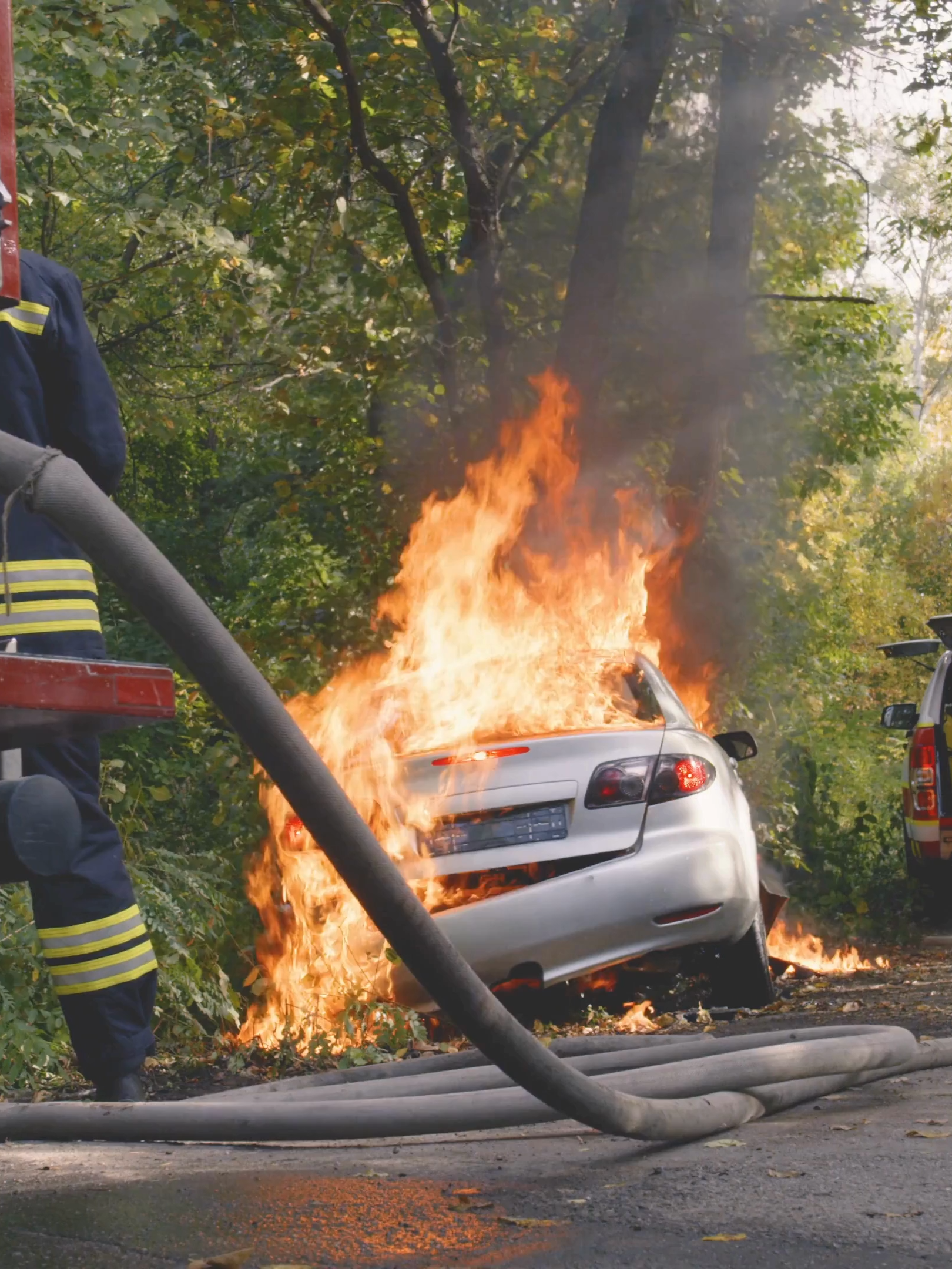 🔥 Do you know there are 6 Classes of Fire? Class A – Solids Class B – Liquids Class C – Gases Class D – Metals Class E – Electrical Class F – Cooking Oils ⚡ Learn the right extinguisher for each fire and stay safe at work! #FireSafety #HSE #NEBOSH #WorkplaceSafety